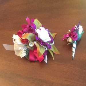 Corsage and Boutonniere Set